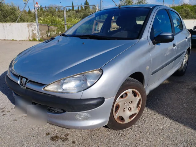 Peugeot 206