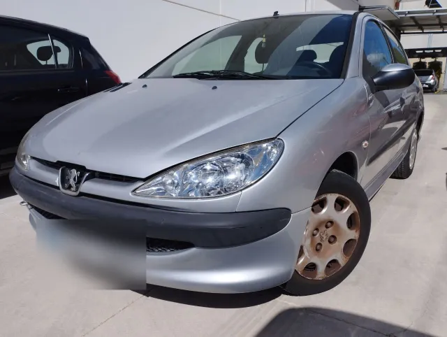 Peugeot 206