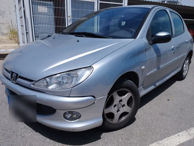 Peugeot 206